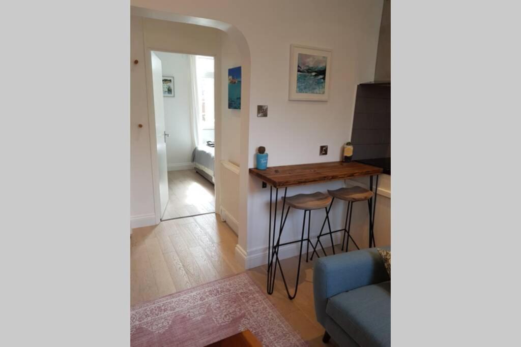 St Ives Apartment Private Parking With Garden 10 Minute Walk Into Town And Beach Bagian luar foto